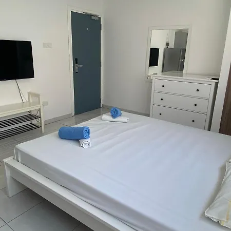 Thomas Apartment *