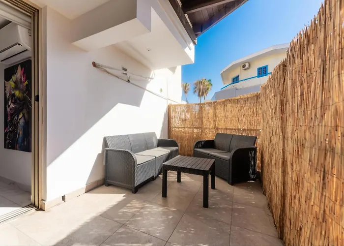 Thomas Apartman Ajía Nápa