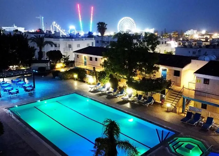 Thomas * Ajía Nápa