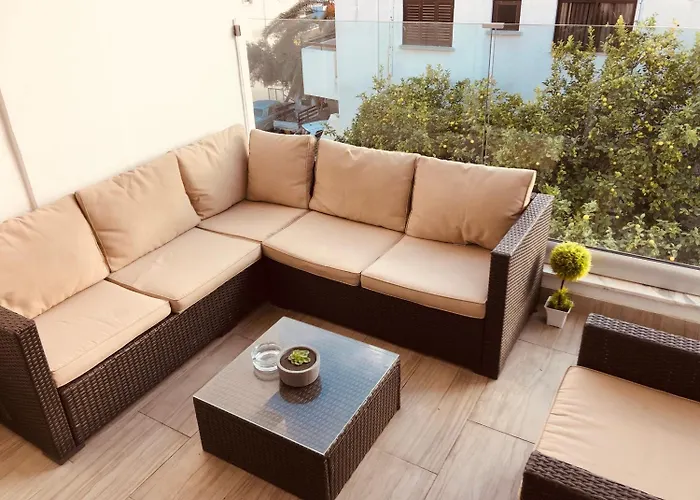 Thomas Apartman Ajía Nápa